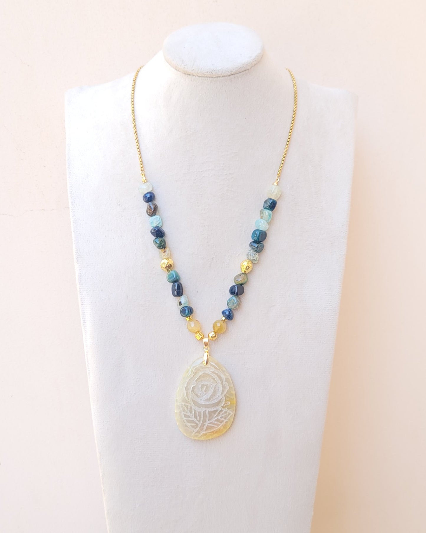 Agate Necklace With Natural Stone Pendant