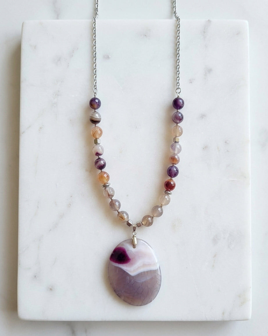 Agate Necklace With Natural Stone Pendnat