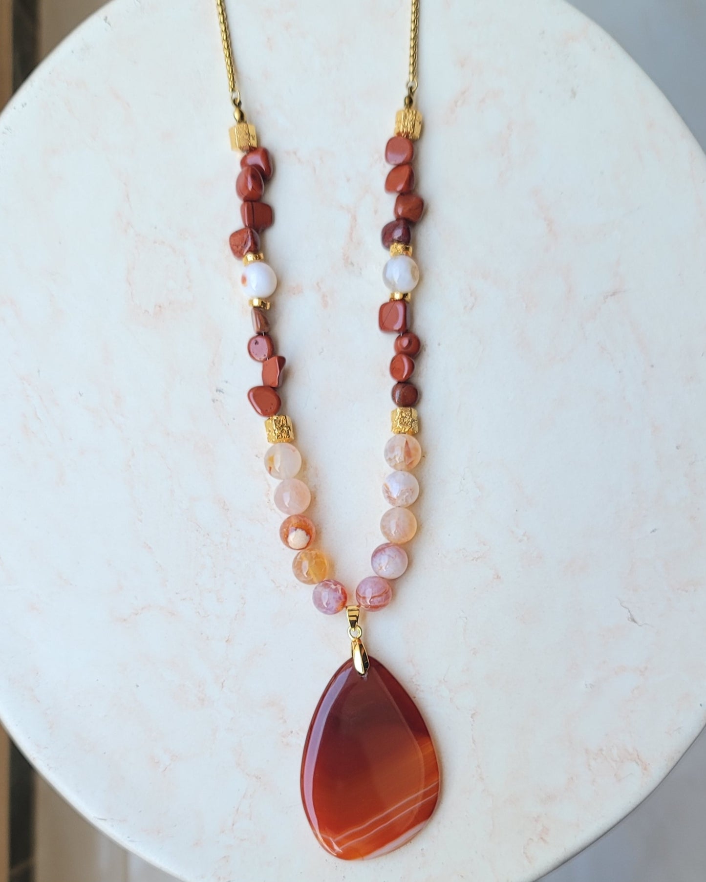 Agate Necklace With Natural Stone Pendnat