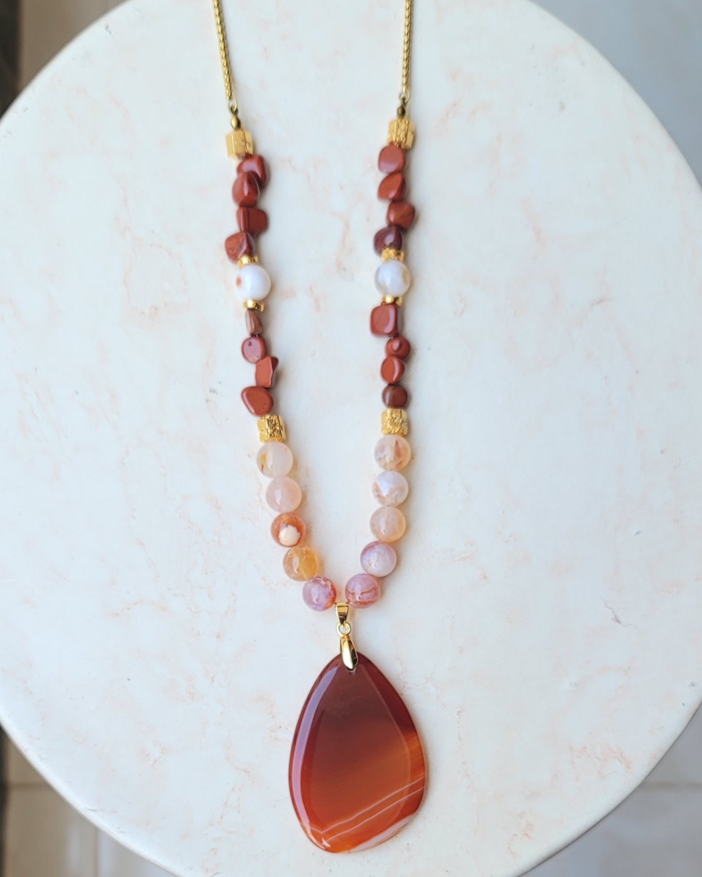 Agate Necklace With Natural Stone Pendnat