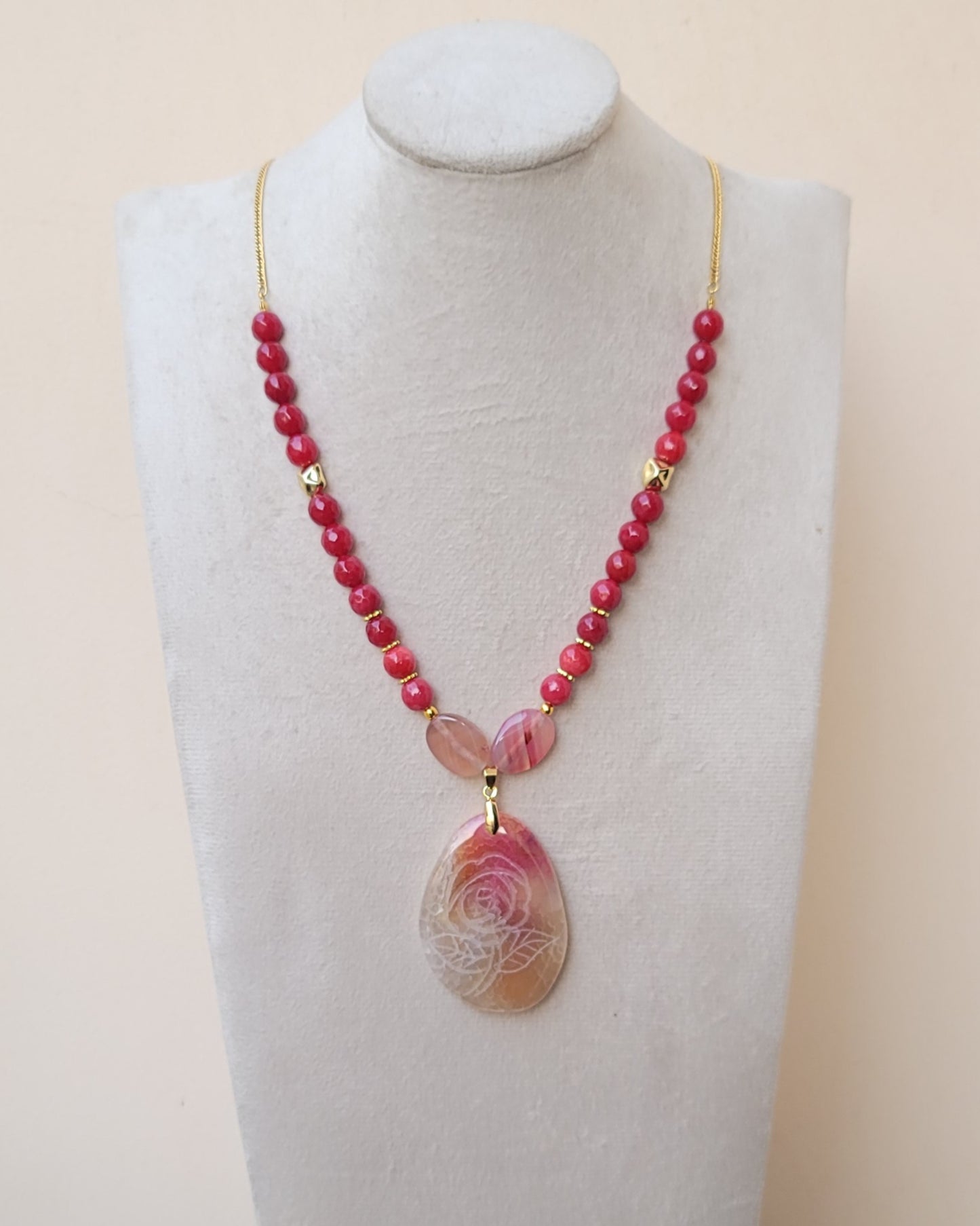 Agate Necklace With Natural Stone Pendnat