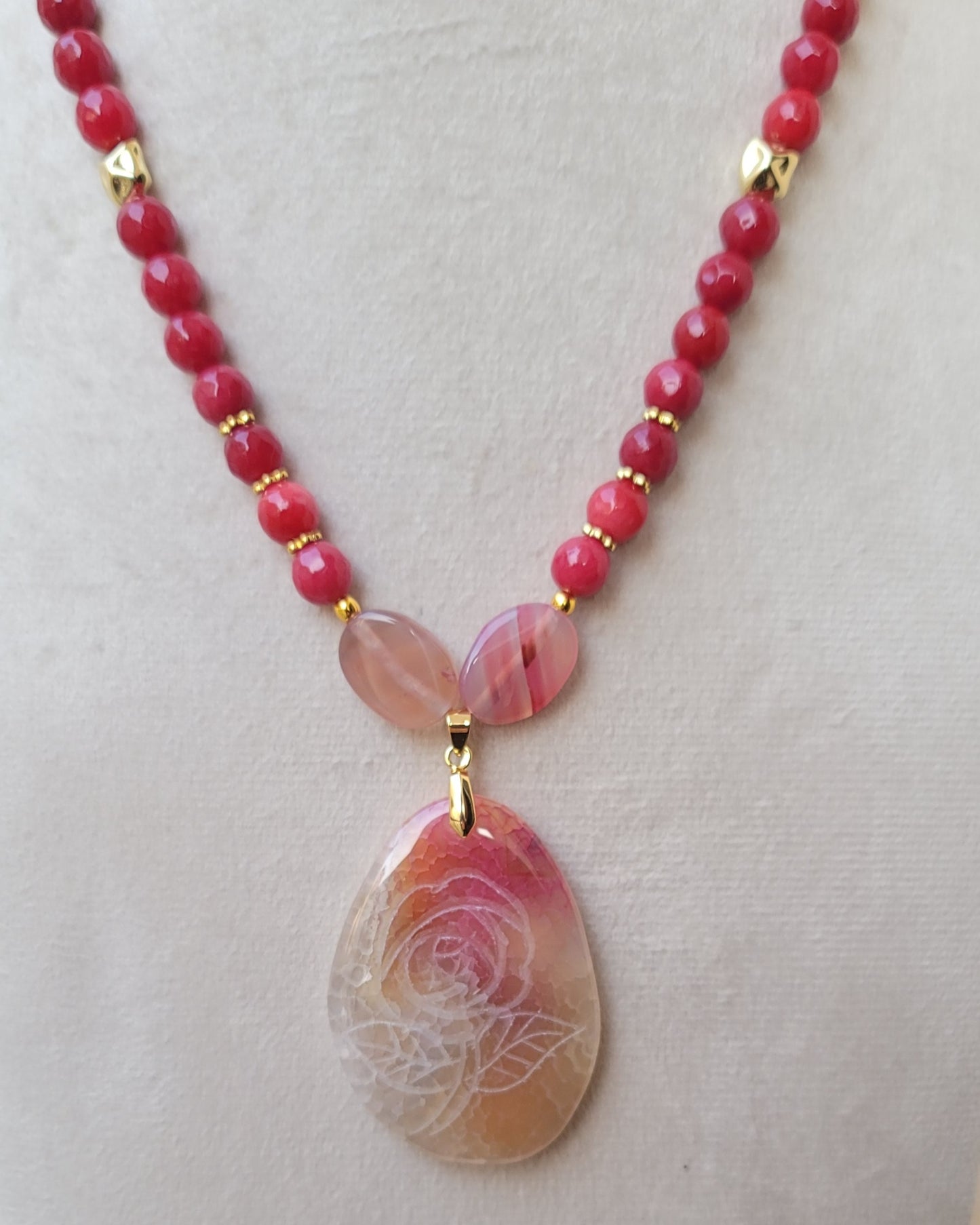 Agate Necklace With Natural Stone Pendnat