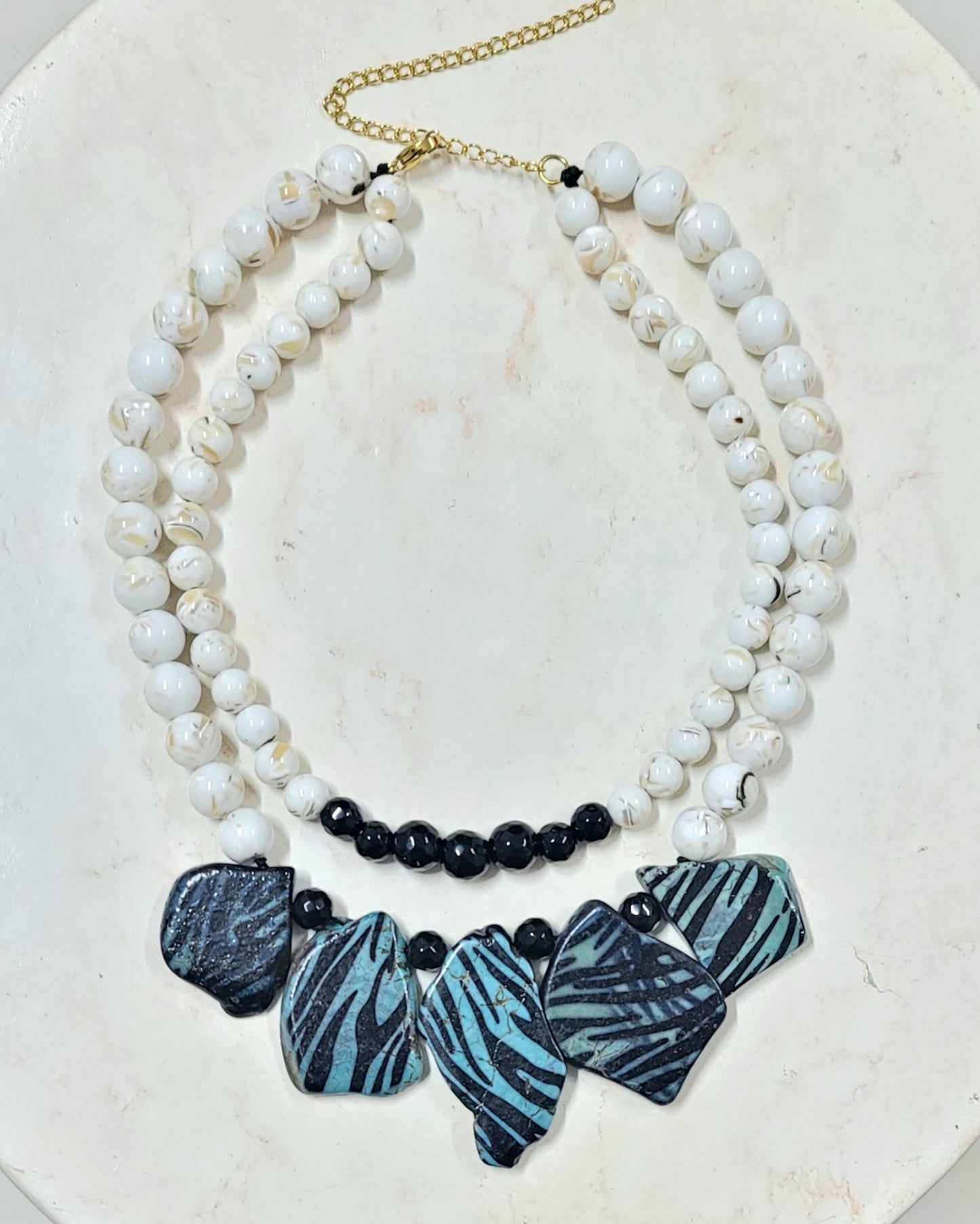Two Layers Agate Stones & Shell Necklace