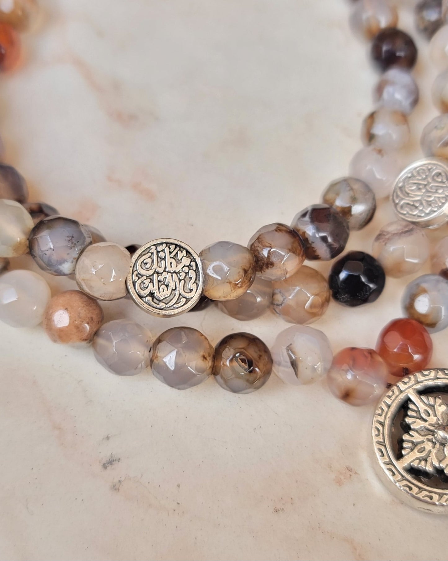 Thread 99 Agate Sebha