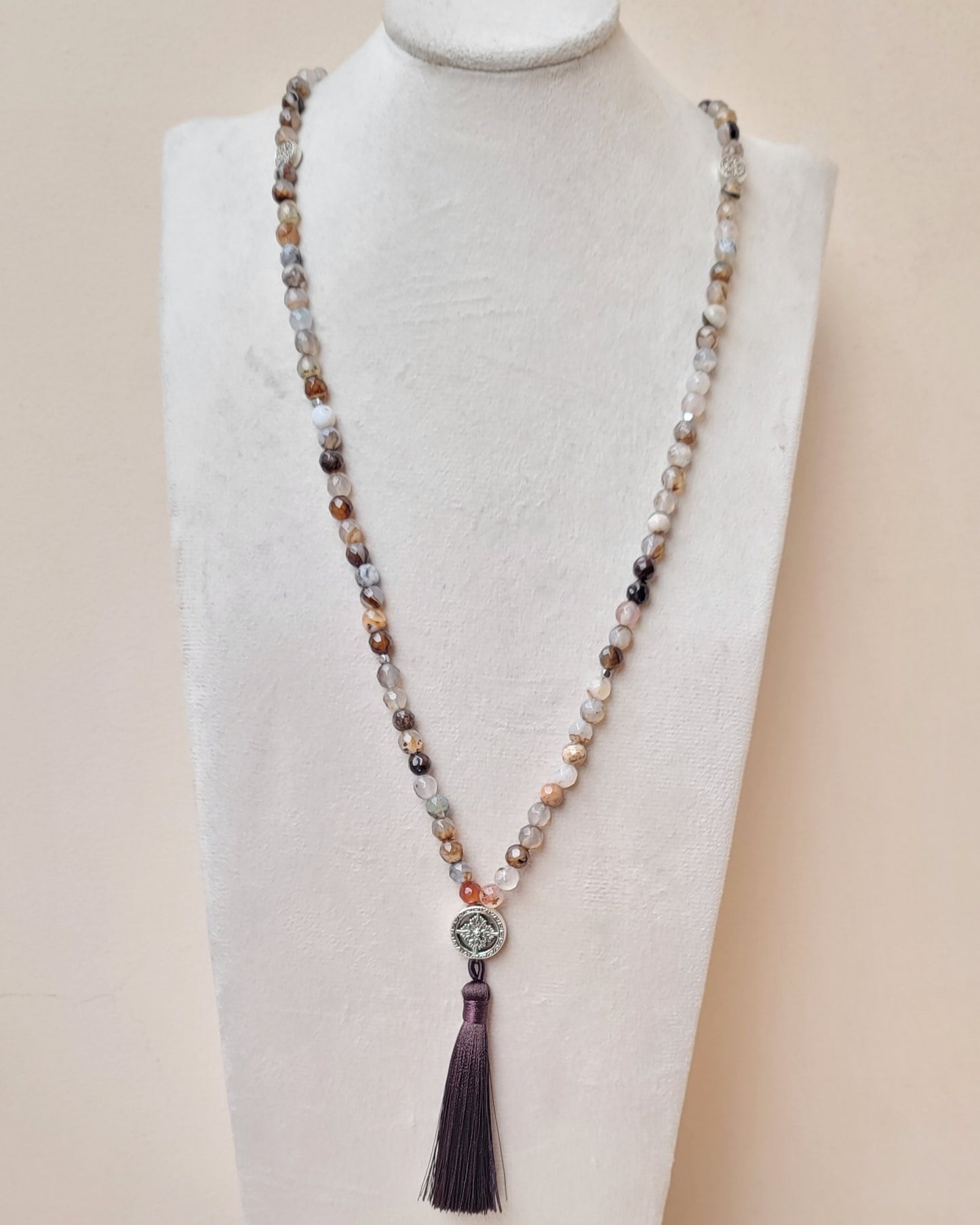 Thread 99 Agate Sebha