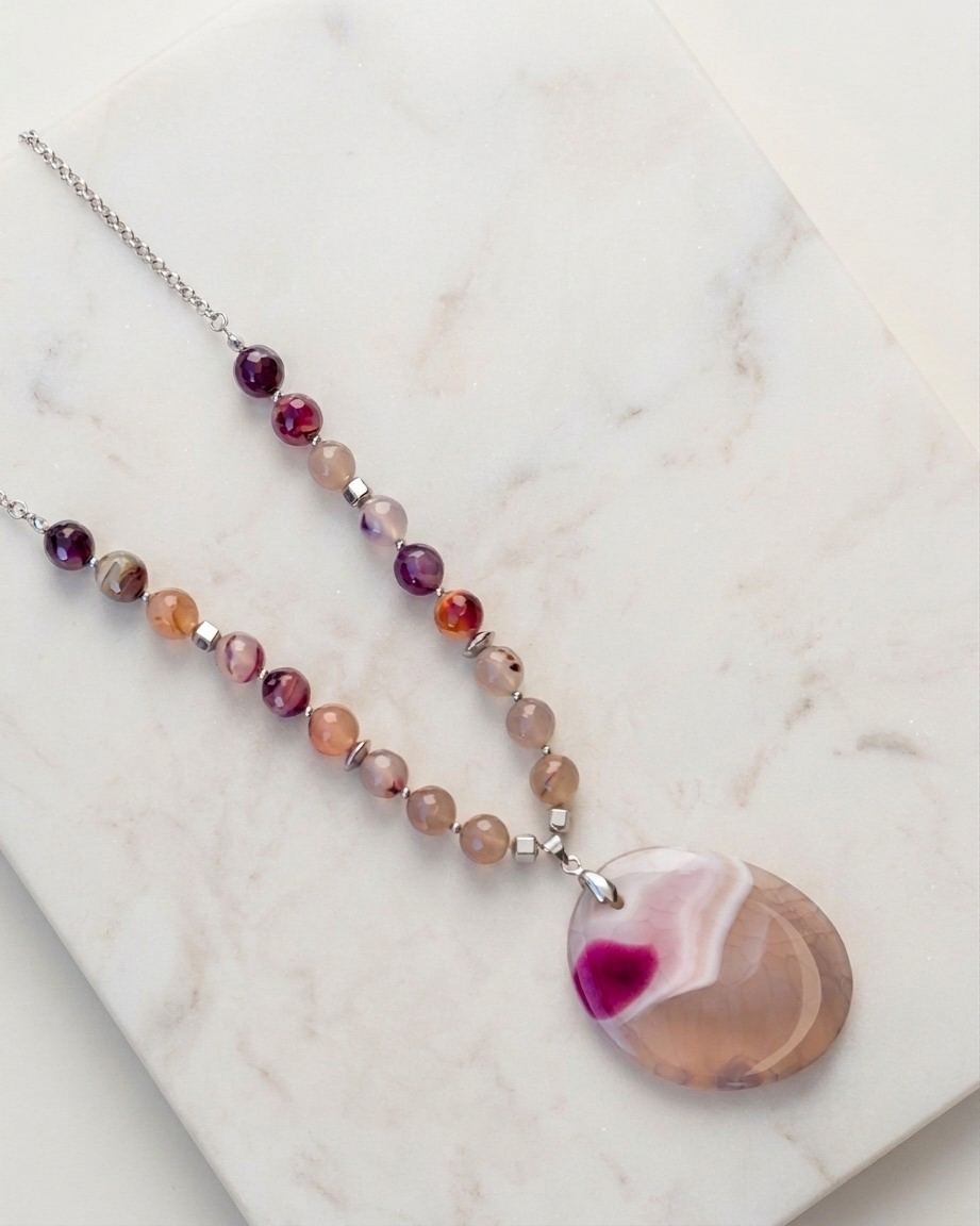 Agate Necklace With Natural Stone Pendnat