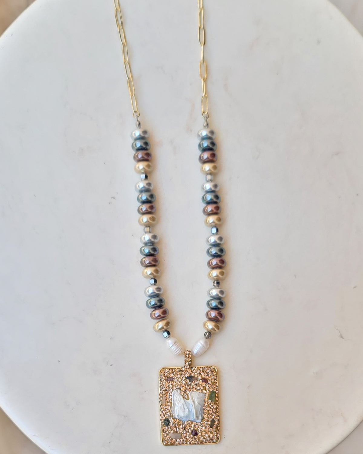 Pearl Necklace With Natural Stone Pendant