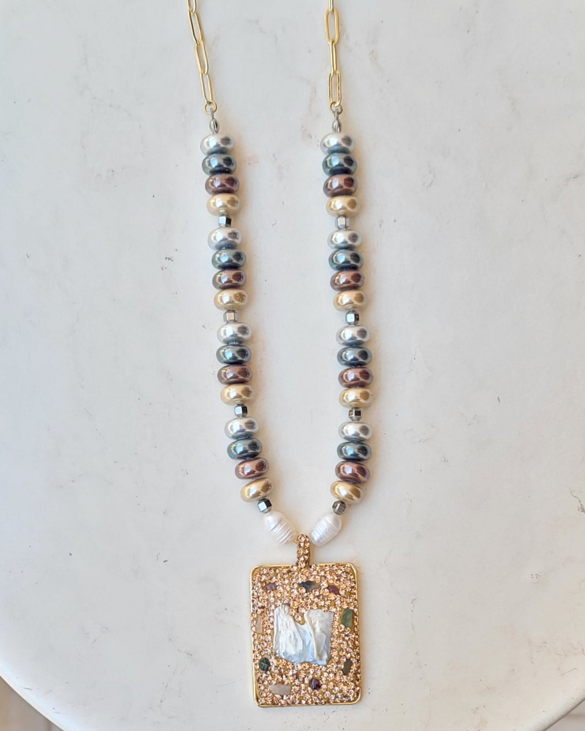 Pearl Necklace With Natural Stone Pendant