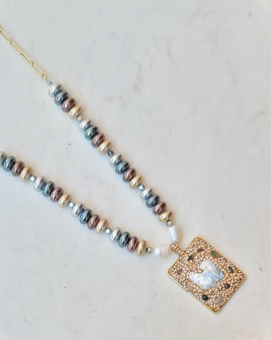 Pearl Necklace With Natural Stone Pendant