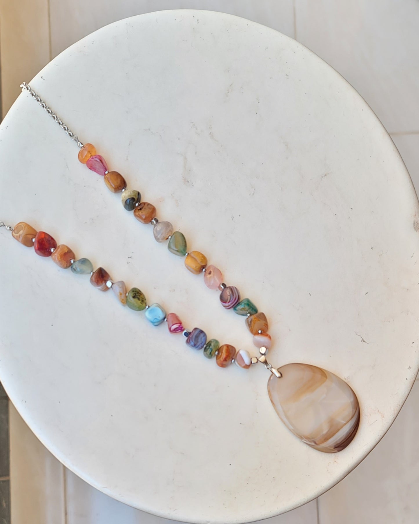 Agate Necklace With Natural Stone Pendnat